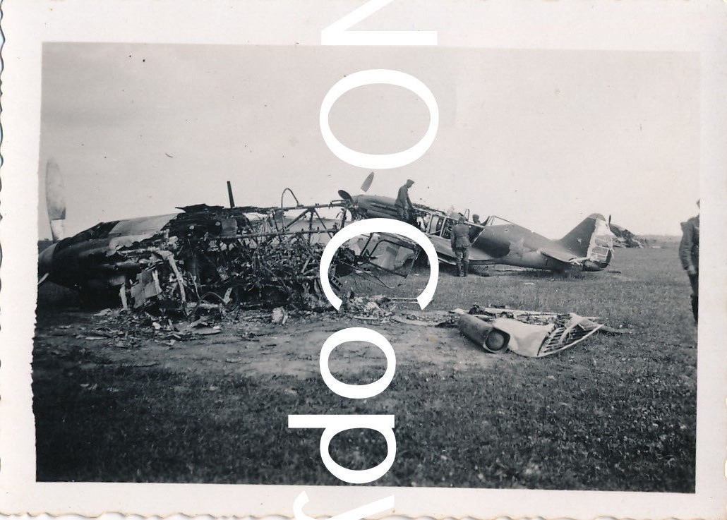 Photo WK2 Aircraft Destroyed Russian Fighter Planes X118