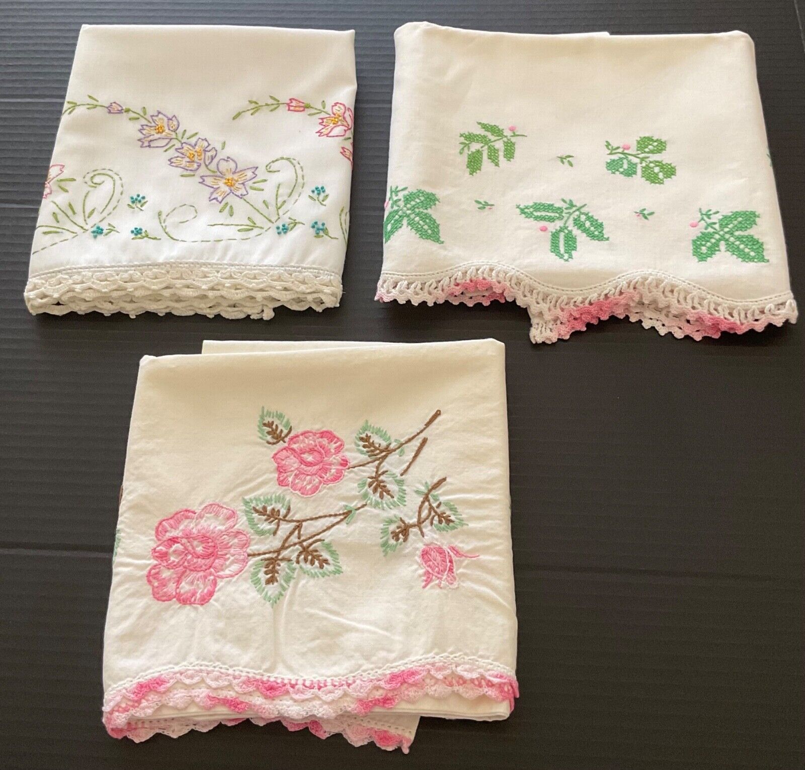 VINTAGE  Lot of 3  Handcrafted Single Standard Pillow Cases Embroidered *