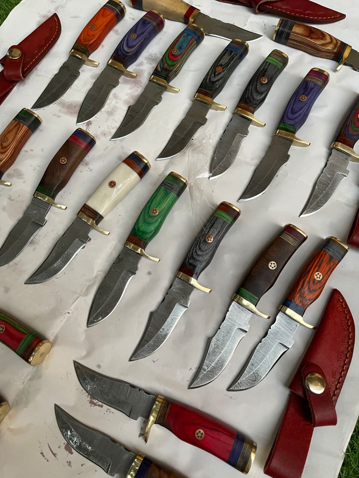 WHOLESALE LOT OF 20 CUSTOM HANDMADE DAMASCUS STEEL OUTDOOR KNIVES WITH SHEATH