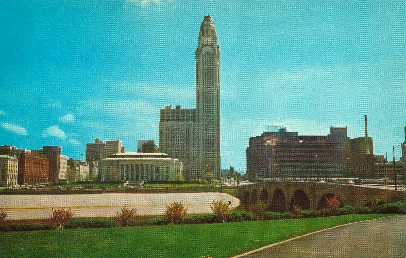 Skyline of Columbus, Ohio vintage unposted postcard Downtown