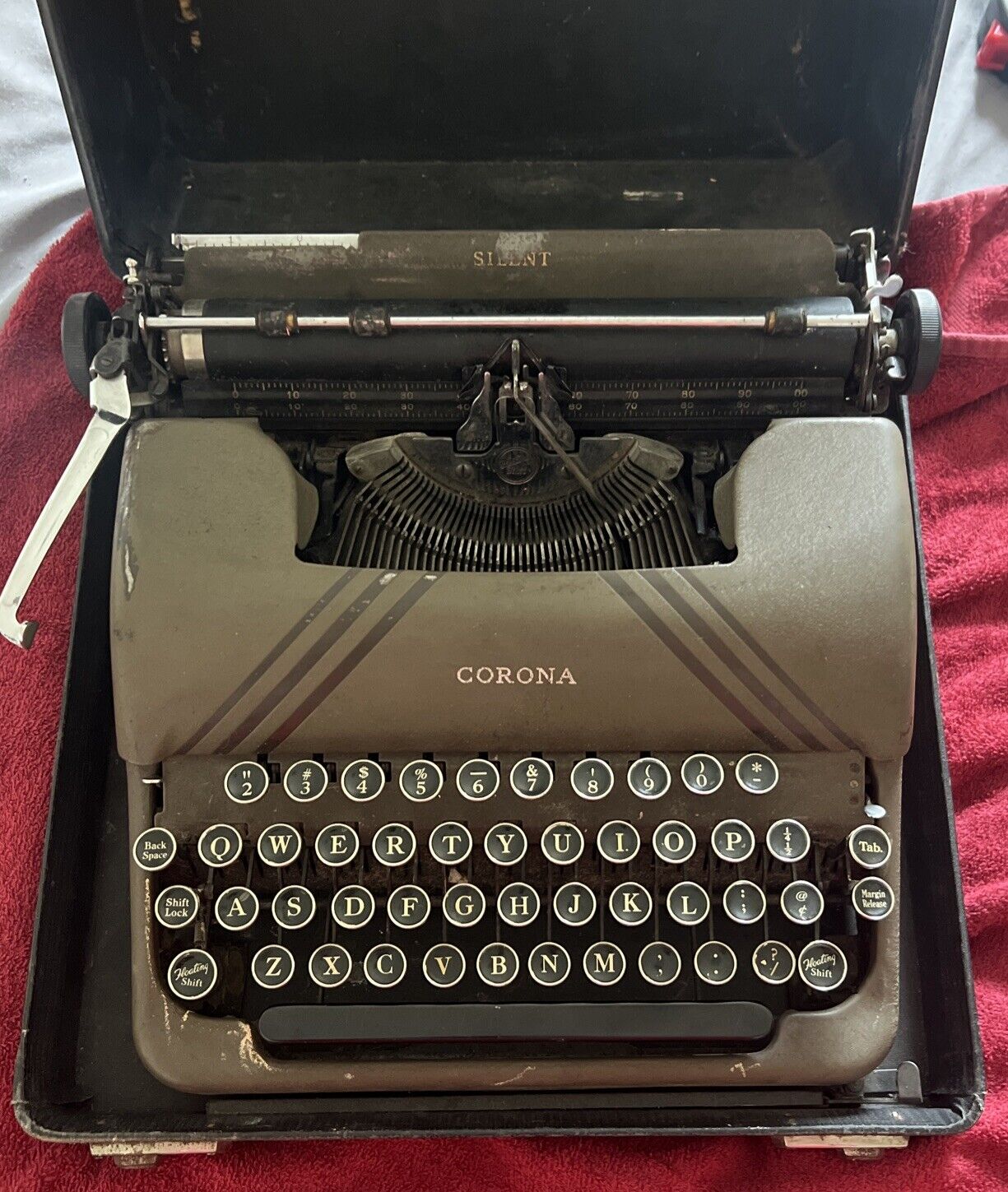 Vintage 1938 Corona Sterling Portable Typewriter with the Case - Works