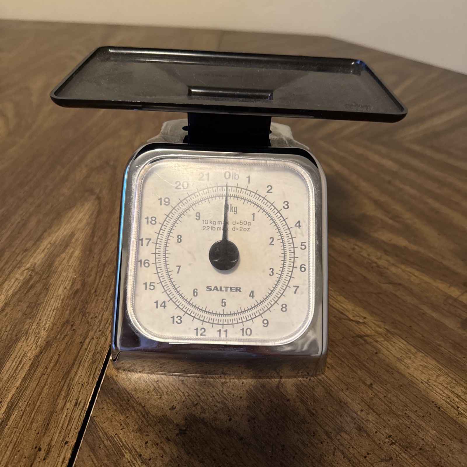 Vintage Salter Scale 21 lb