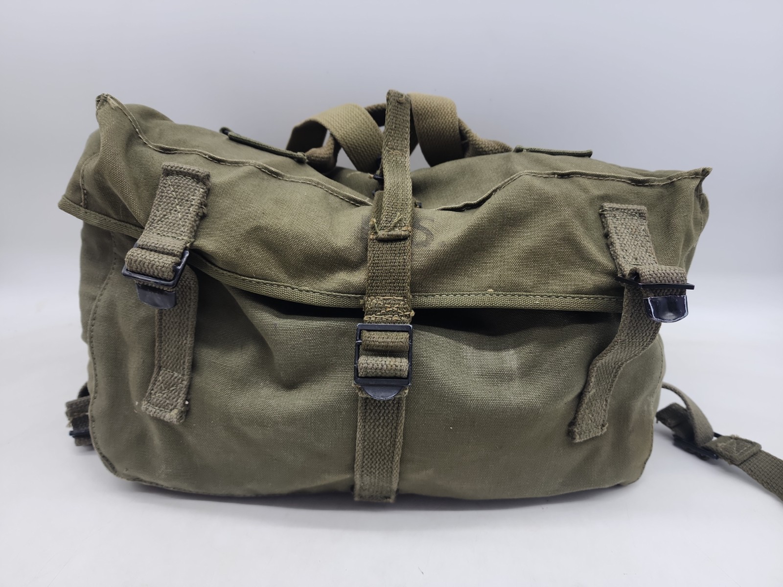 Vintage WW2 era US Army M-1944 Combat Cargo Field Lower Pack Bag Pouch 1944 Date Vintage WW2 era US Army M-1944 Combat Cargo Field Lower Pack Bag Pouch 1944 Date