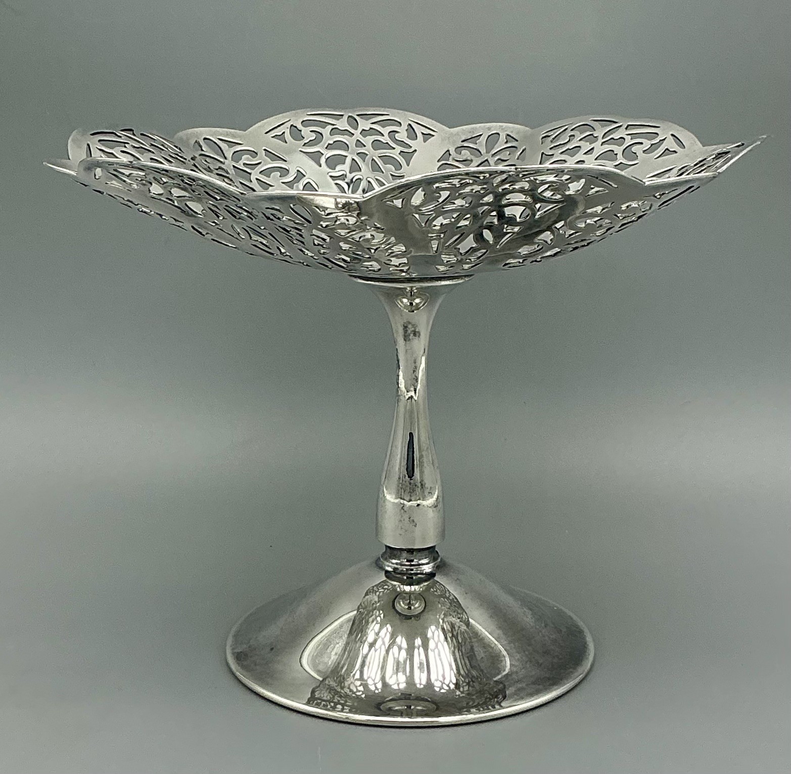 Silver Plated Floral Filigree Footed Pedestal Lovelace pattern Silver Plated Floral Filigree Footed Pedestal Lovelace pattern