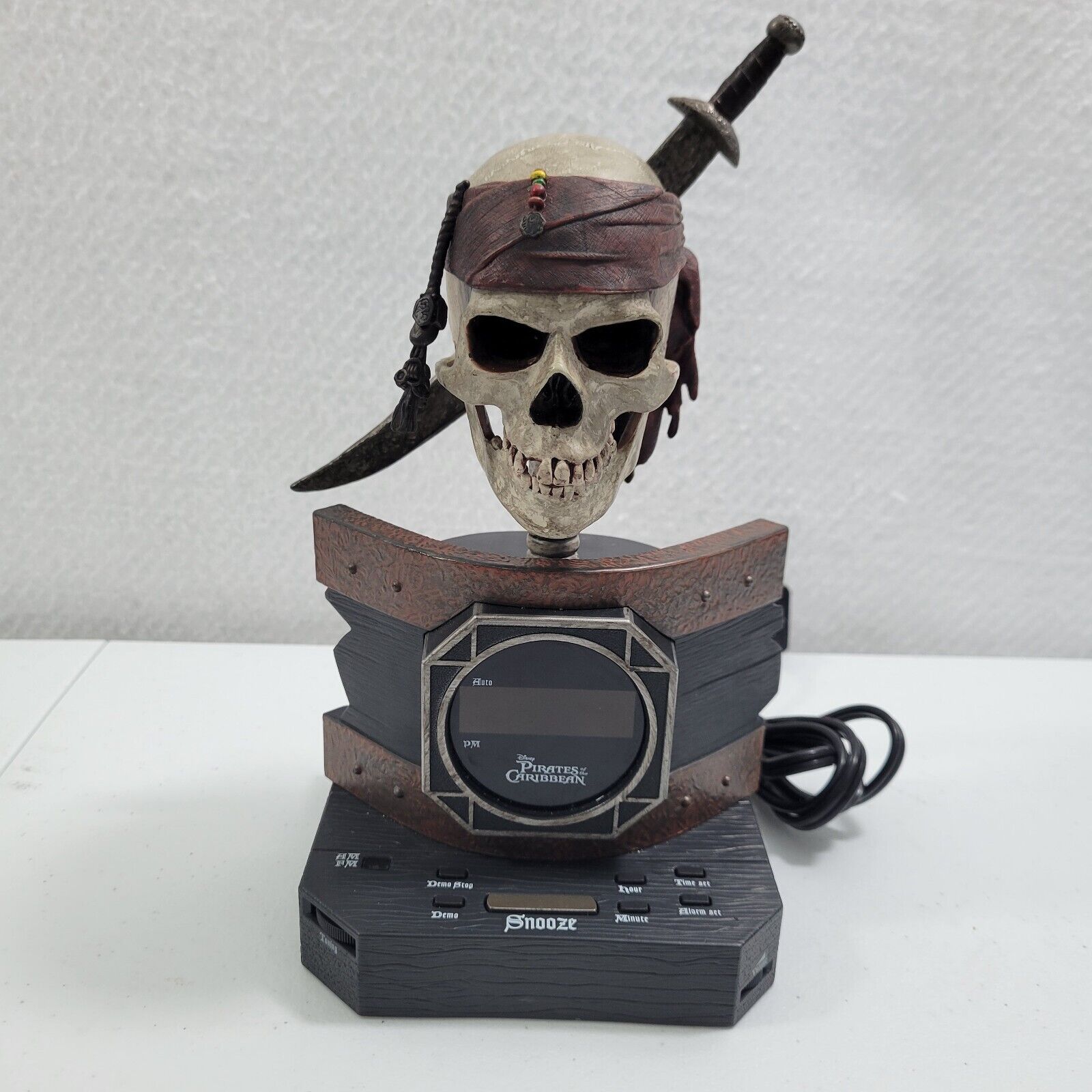 Disney The Pirates Of The Caribbean Talking Am/Fm Radio Alarm Clock 42624-2M8