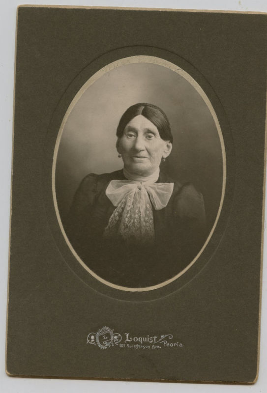 Cabinet Photo-Mrs BLUMENTHAL s Mother-Peoria Illinois-Loquist Photographer