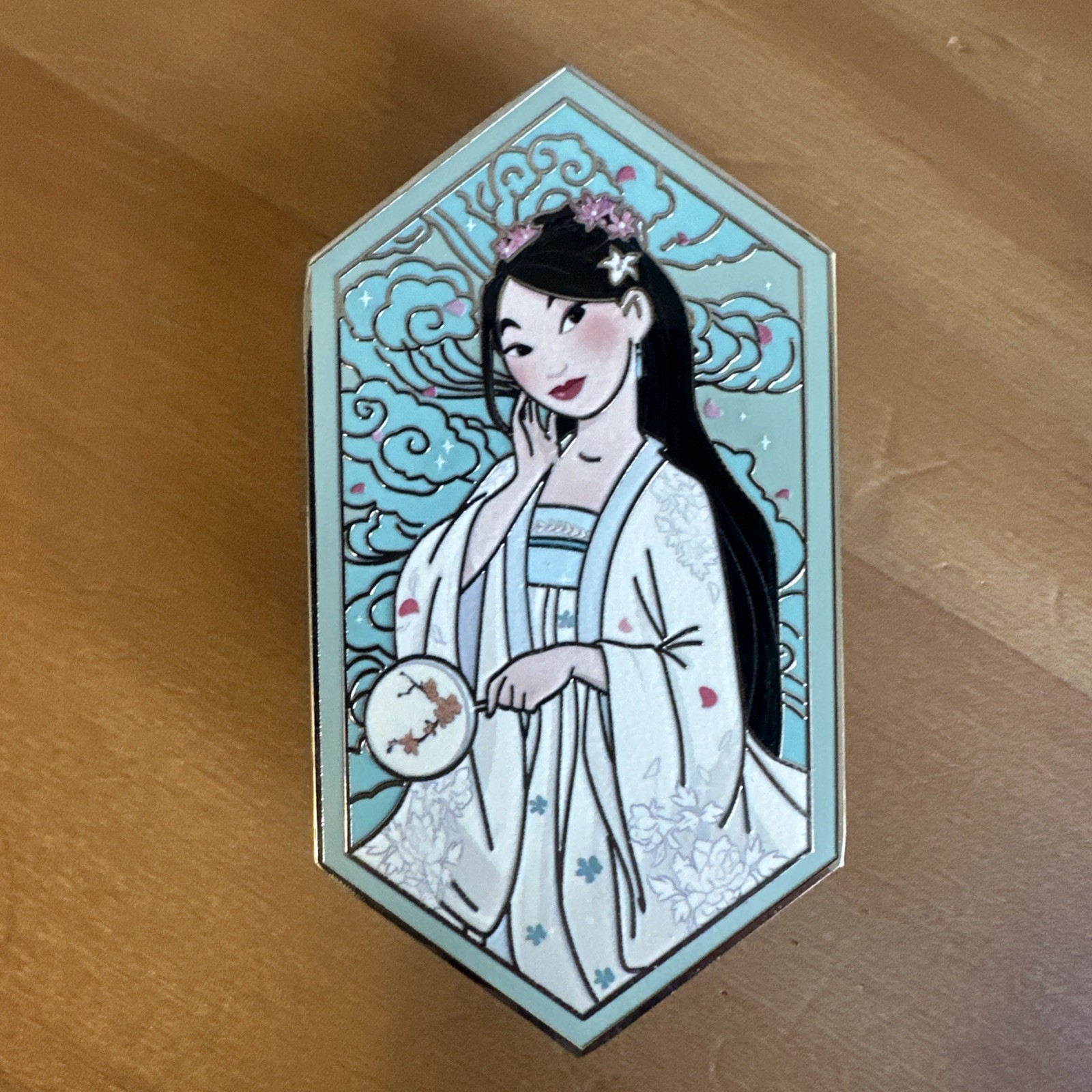 Disney DBG Fantasy Pin Mulan Limited Edition Disney DBG Fantasy Pin Mulan Limited Edition