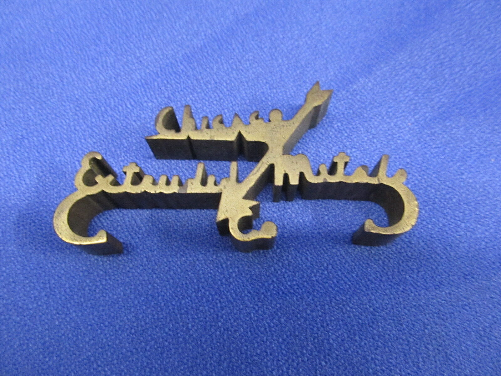 Vintage Chicago Extruded Metals Brass Paperweight Logo Emblem CXM OLD
