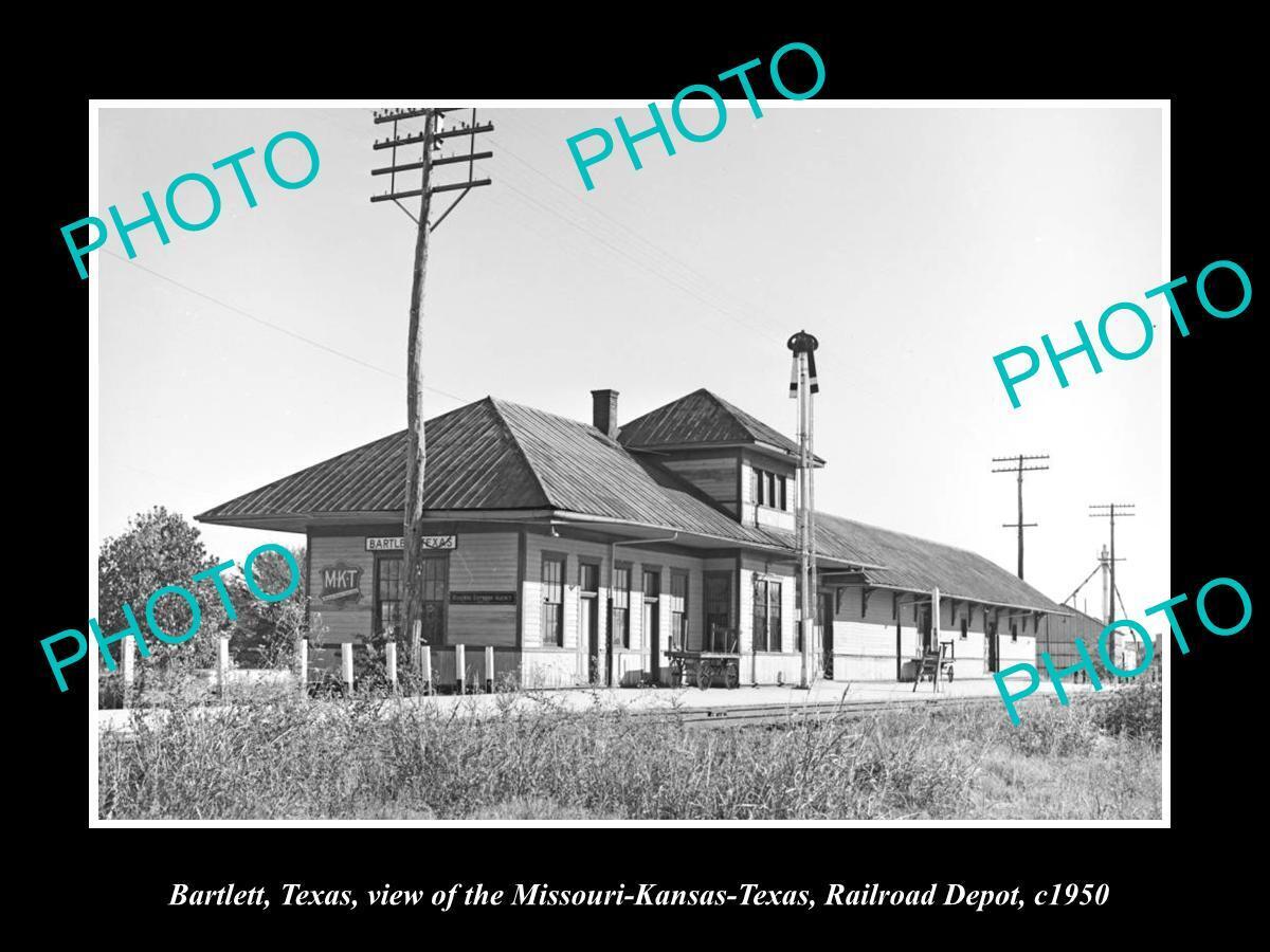 OLD LARGE HISTORIC PHOTO OF BARTLETT TEXAS VIEW OF THE RAILROAD STATION c1950