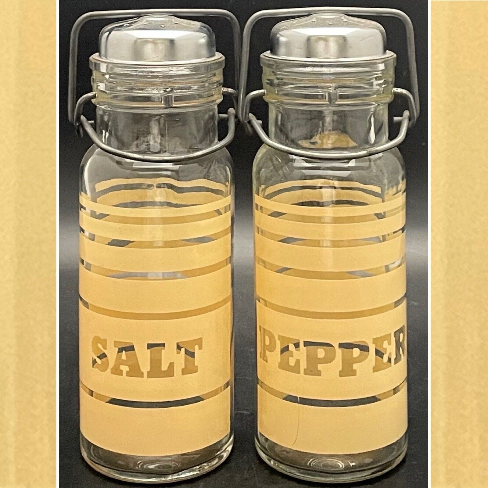 Wheaton Farmhouse Metal Bail Salt & Pepper Shaker Set c1970s Made in USA 7.5\