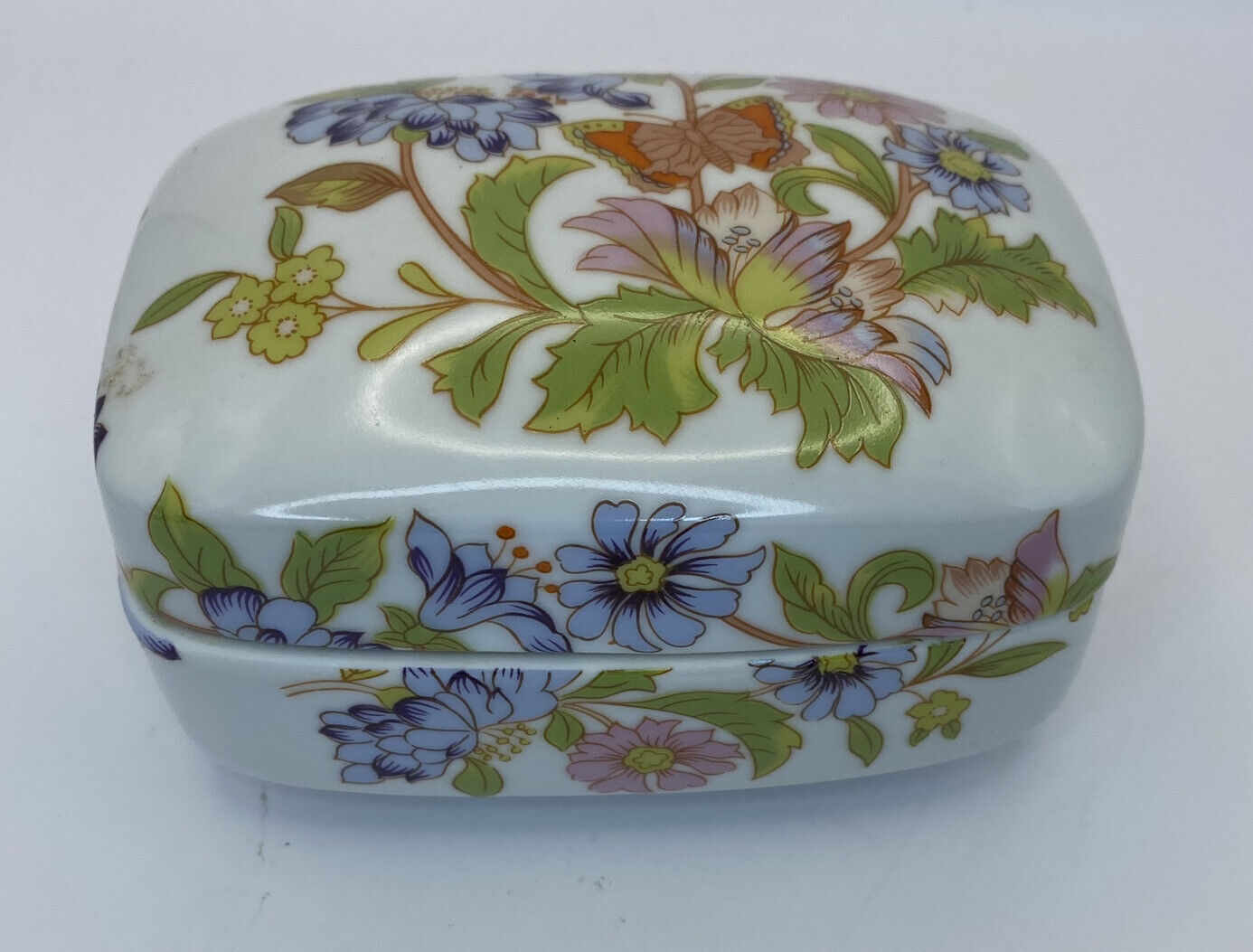 Vintage Porcelain Trinket Box By Mann -COUNTRY BUTTERFLY Pattern