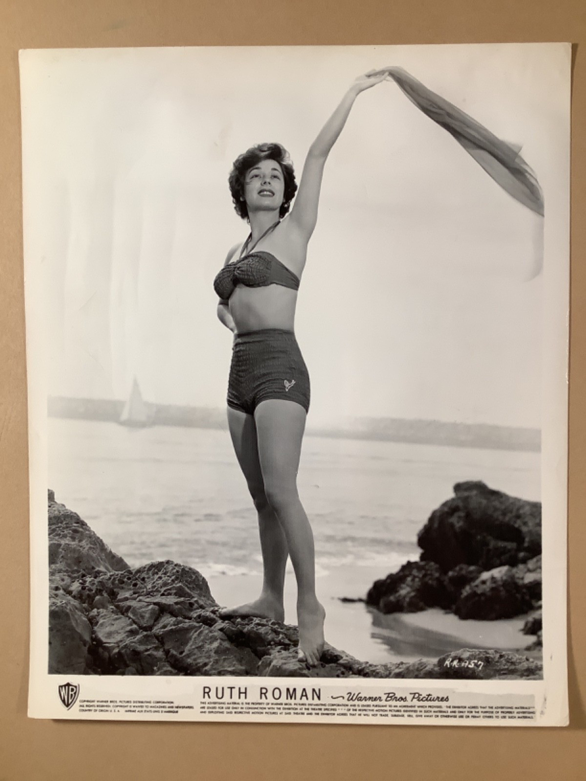 Classic Pinup beautiful barefoot swimsuit photo seductive Ruth Roman 1950 Classic Pinup beautiful barefoot swimsuit photo seductive Ruth Roman 1950