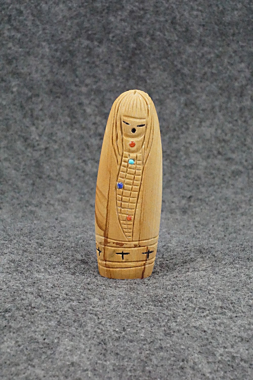 Corn Maiden Zuni Fetish Carving - Sandra Quandelacy Corn Maiden Zuni Fetish Carving - Sandra Quandelacy