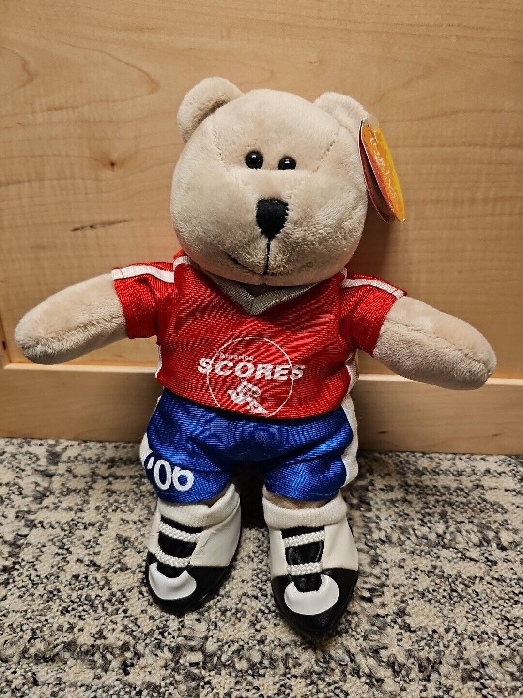  STARBUCKS THRIVE SCORES SOCCER BEARISTA BEAR 2006 with Tag