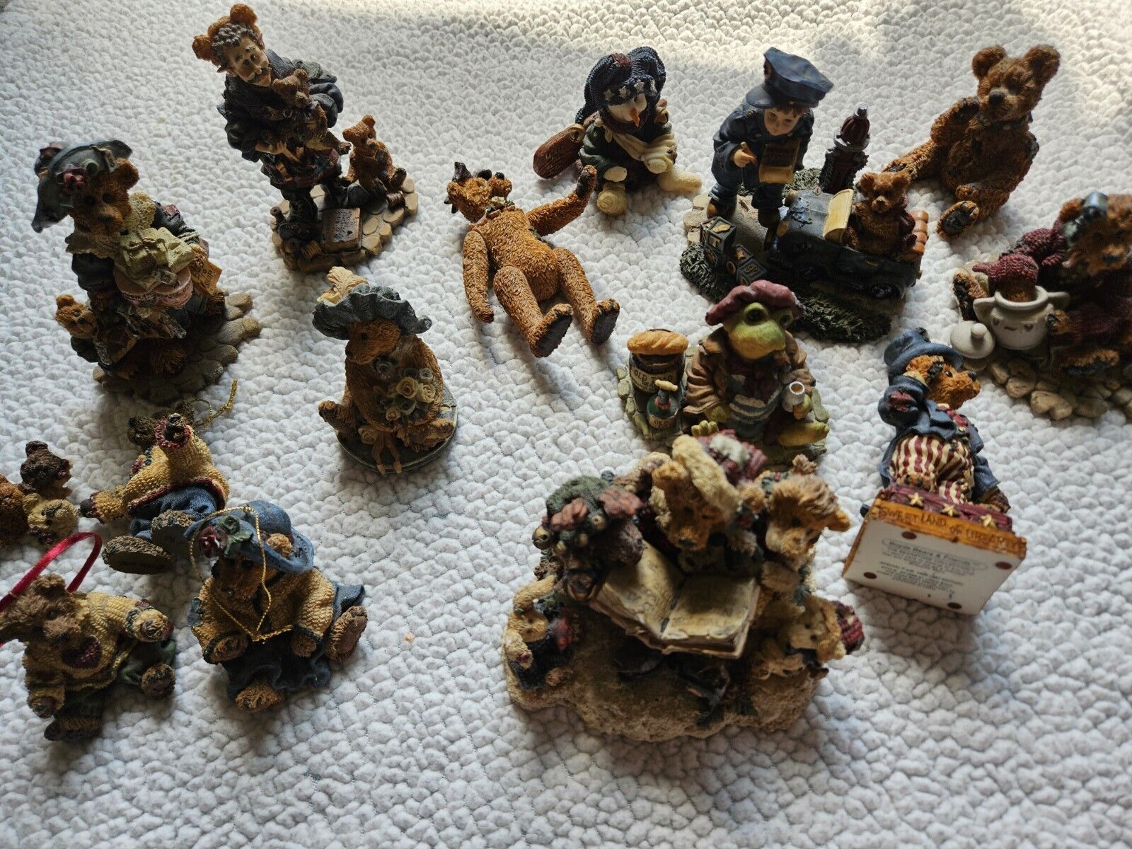 Vintage Boyds Bears and Friends LOT of MIX Bearstone Figurines/a Pin/3 ornaments