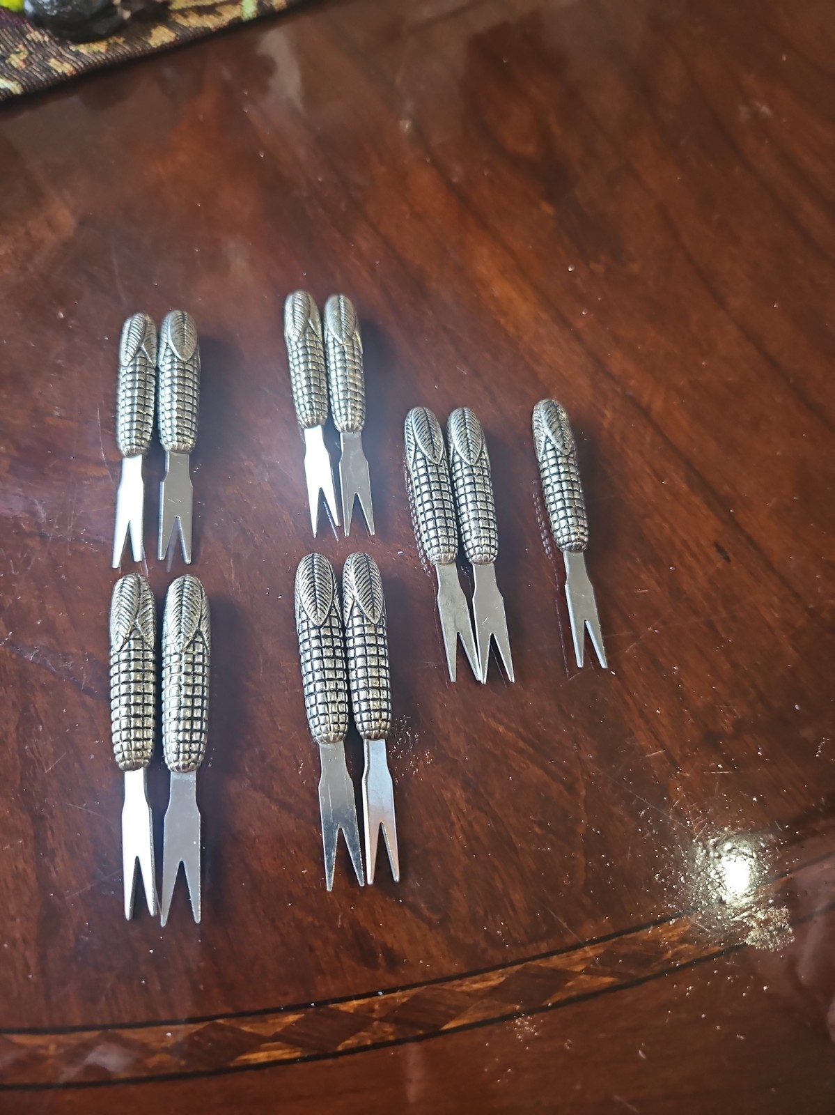 Vintage Silver Tone Corn On The Cob Holders Set 11