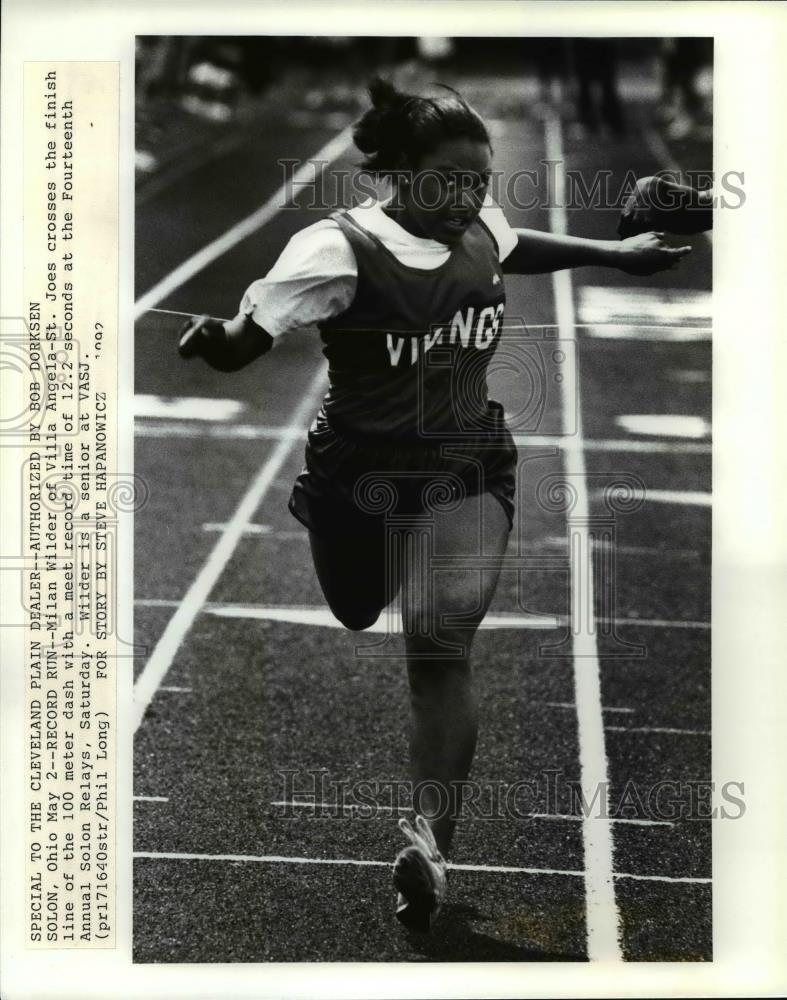 1992 Press Photo Milan Wilder record time 12.2 seconds in Solon Relays in Ohio.