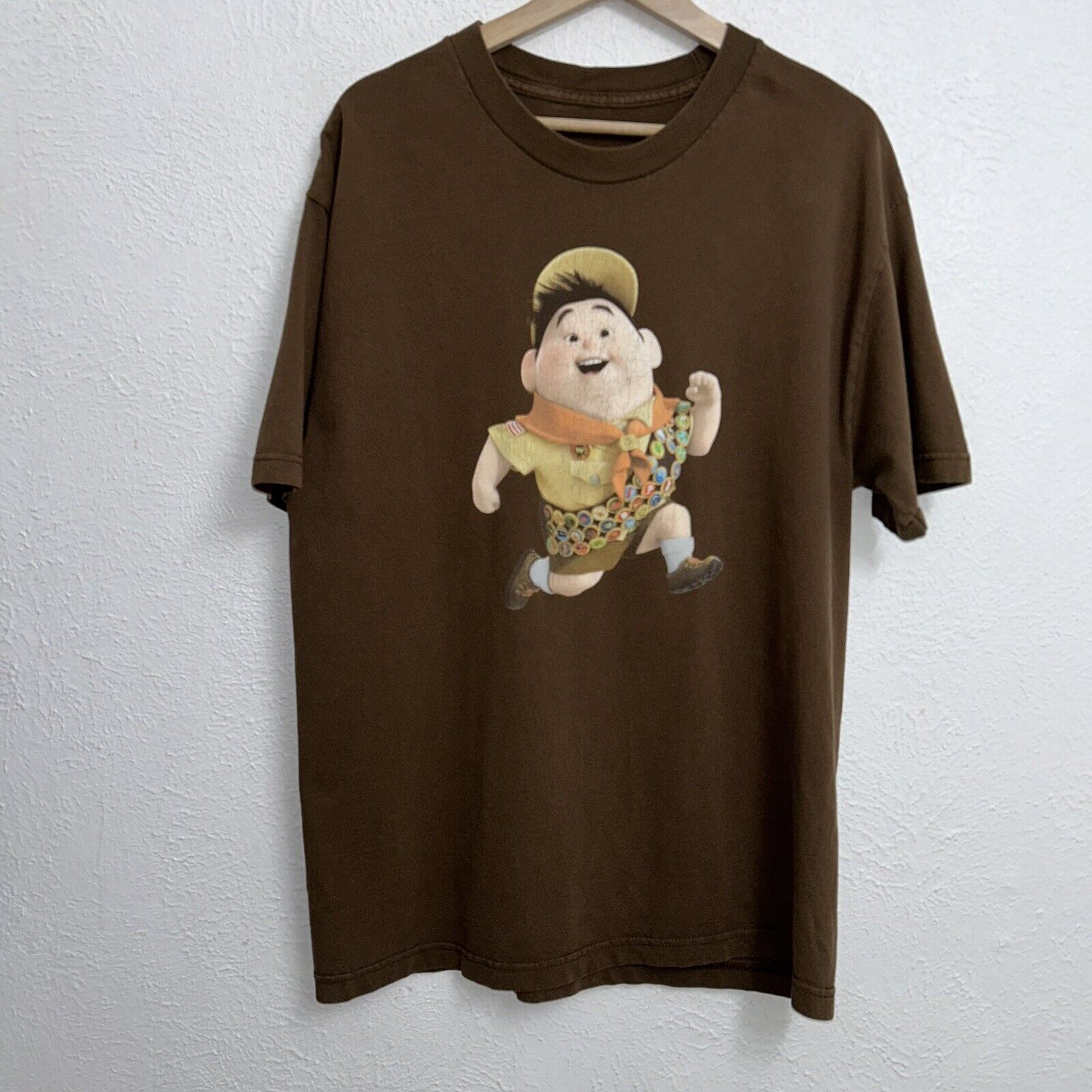 Disney Pixar's UP Cast And Crew Russell  Tee Brown T-Shirt Short Sleeve Large