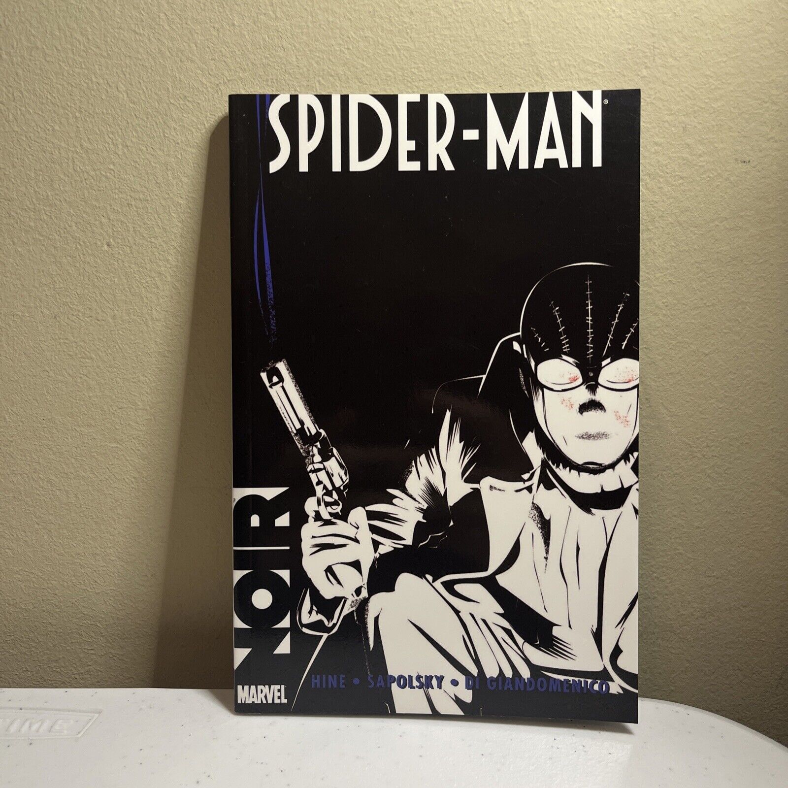 Spider-Man Noir by Hine, Sapolsky, Di Giandomenico 2011 2nd Printing Comic Book