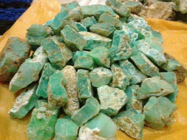 1 KG LOT NATURAL UNTREATED ROUGH GREEN CHRYSOPAL CHALCEDONY 
