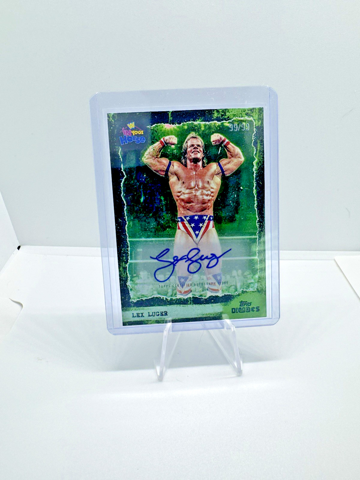 LEX LUGER 2026 TOPPS DECADES ’90S EDITION WWE IN YOUR HOUSE GREEN #20 99/99 LEX LUGER 2026 TOPPS DECADES ’90S EDITION WWE IN YOUR HOUSE GREEN #20 99/99