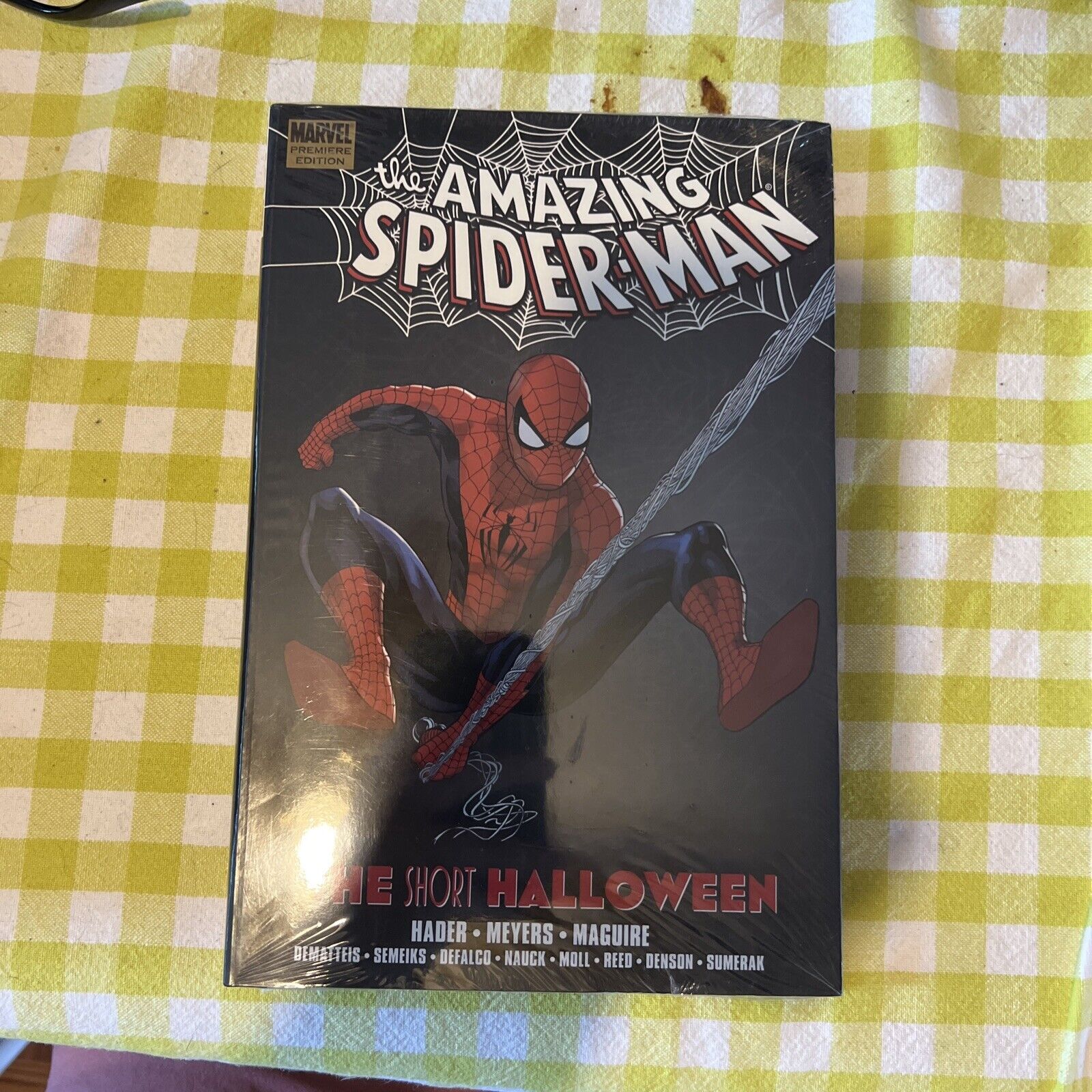 Amazing Spiderman Short Halloween Premiere Ed Hardcover Hader 2009