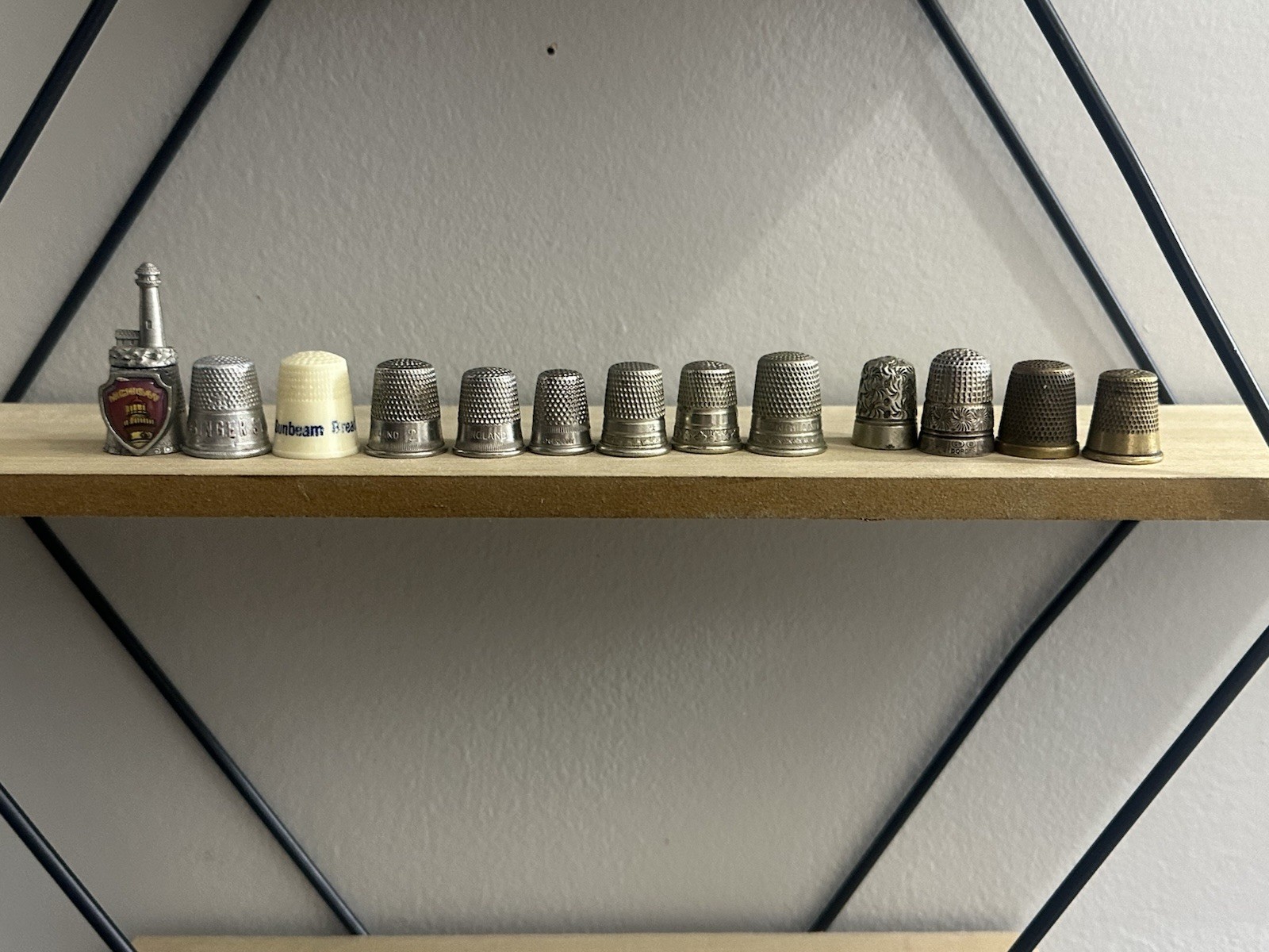 13 Antique & Vintage Sewing Thimbles Michigan Sunbeam 13 Antique & Vintage Sewing Thimbles Michigan Sunbeam