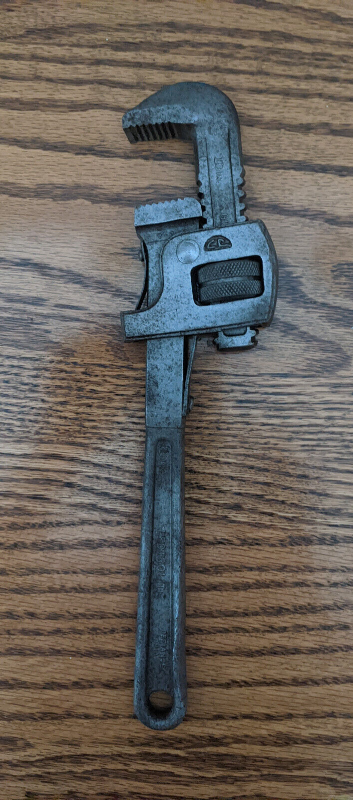 Vintage Lectrolite 10 Inch Pipe Wrench Defiance Ohio USA