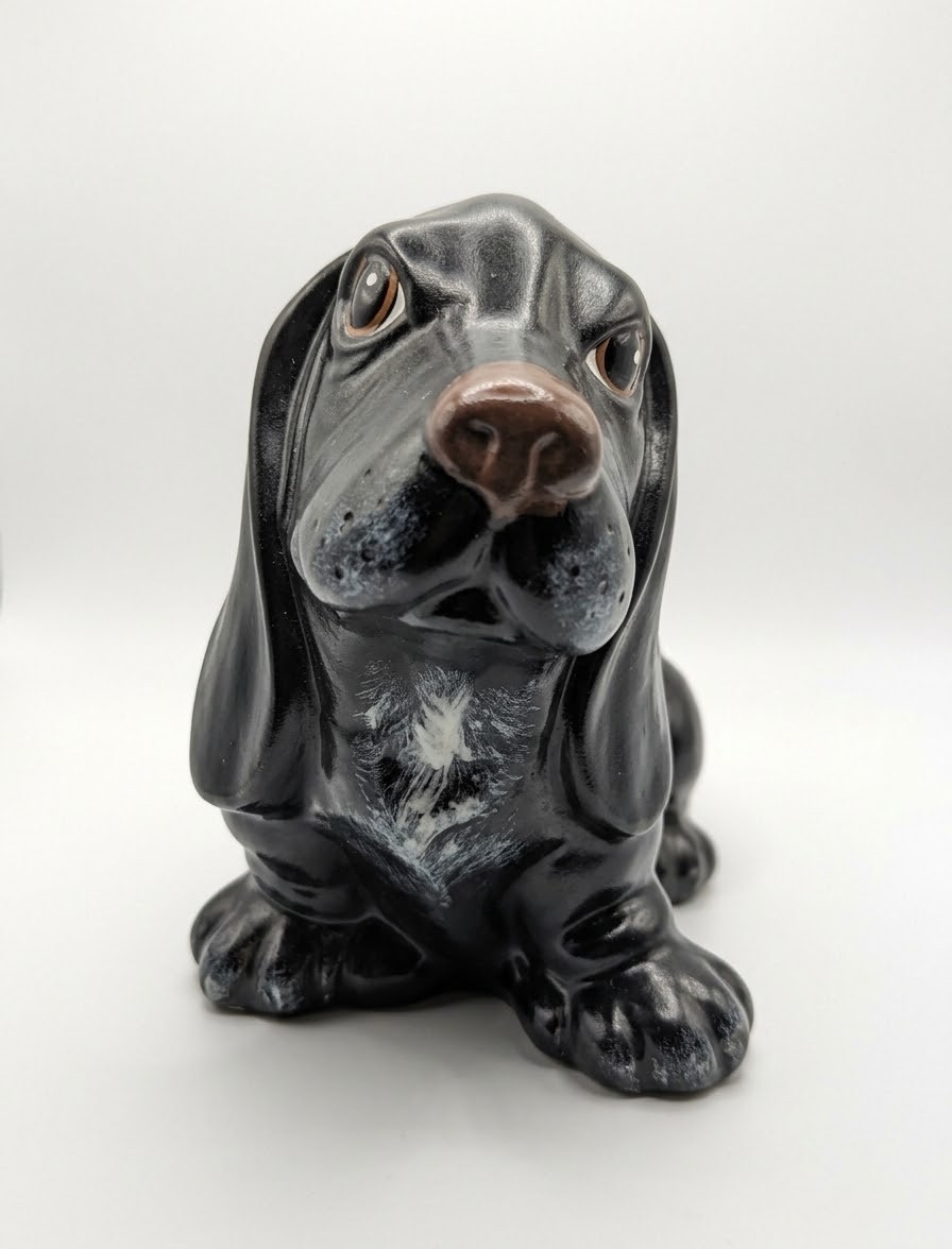 Vintage 1987 Black Basset Hound Ceramic Statue - Signed Carolyn - 8\