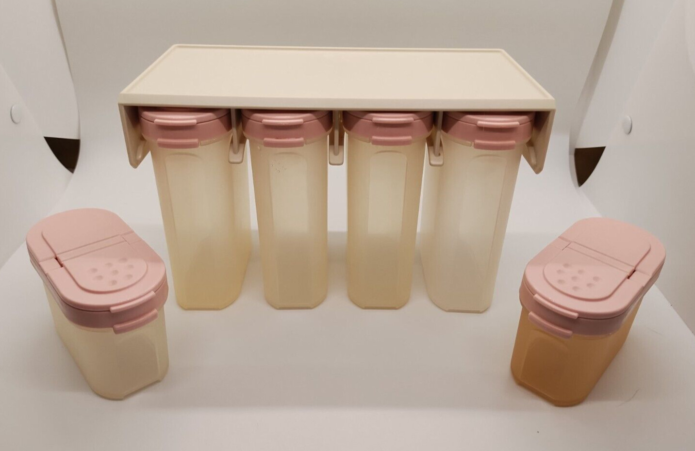 TUPPERWARE PINK USA VINTAGE Hanging Spice Rack 6 Shakers With Lids Modular Mates