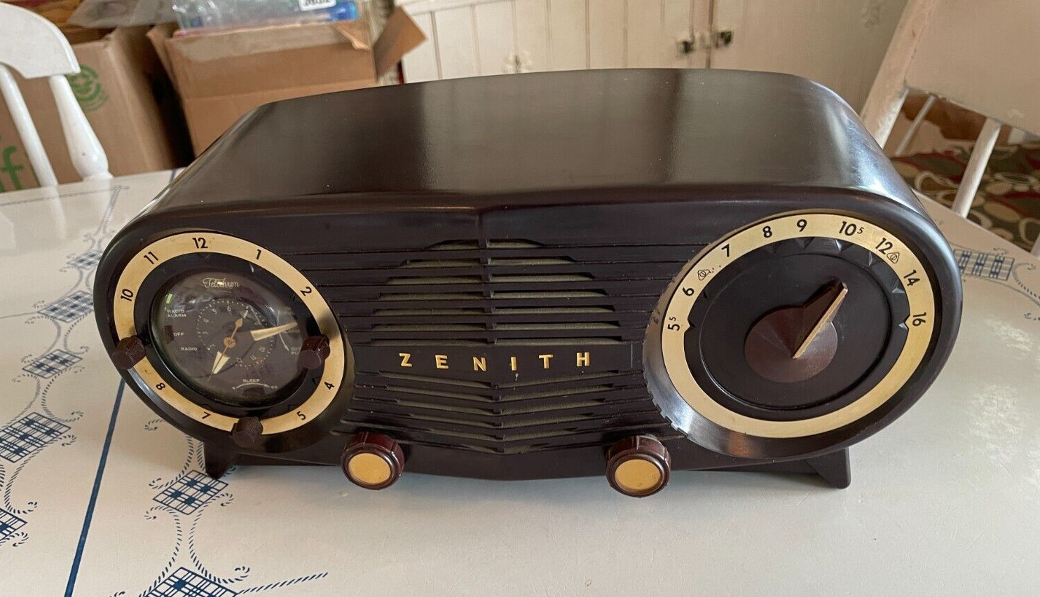 Zenith 1954 Radio Model L 515 Owl Eyes Tube Radio AM/Clock