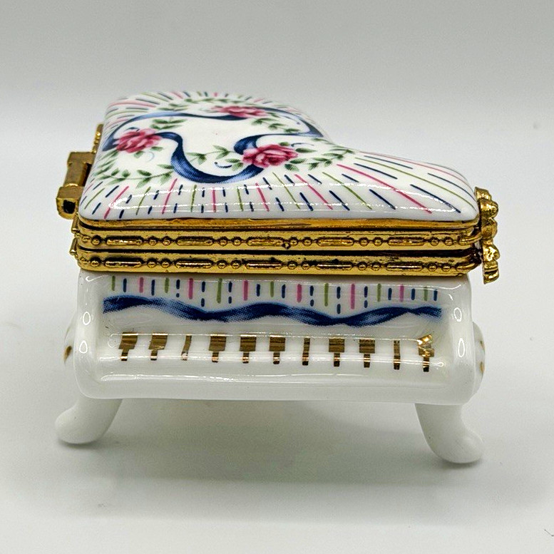 Lefton Piano Shaped Hinged Trinket Box w/ Floral Lid & Mirror Inside Lefton Piano Shaped Hinged Trinket Box w/ Floral Lid & Mirror Inside