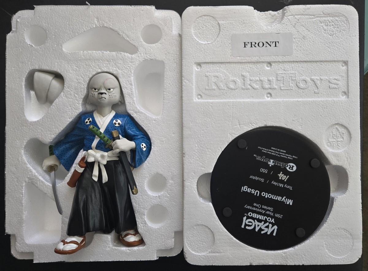 Usagi Yojimbo, Roku Toys - #104/550 & #1 Fantagraphics Comic Book Usagi Yojimbo, Roku Toys - #104/550 & #1 Fantagraphics Comic Book