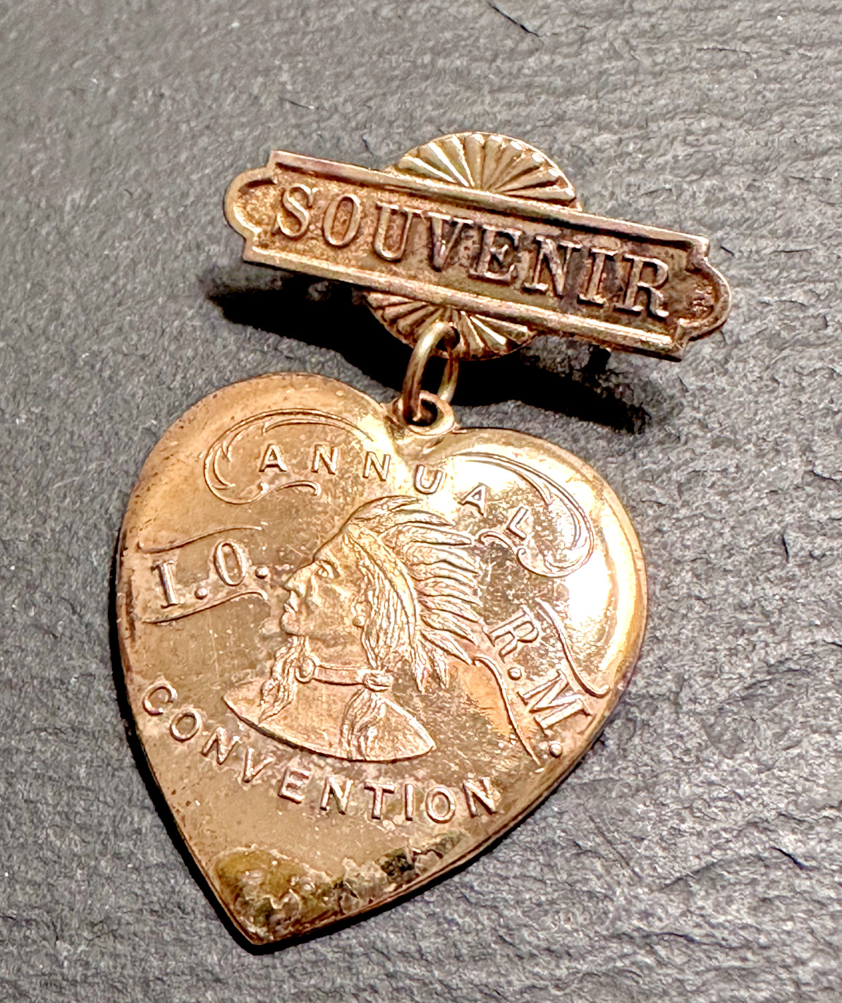 IORM IMPROVED ORDER OF REDMEN SOUVENIR ANNUAL CONVENTION HEART PIN MEDALLION
