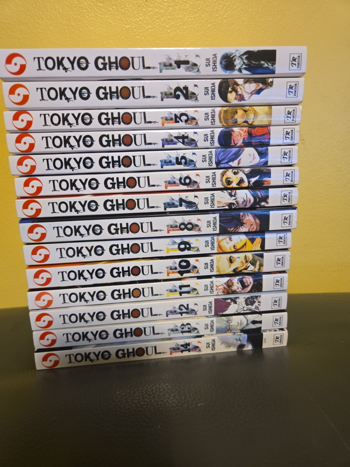 Tokyo Ghoul Manga Complete Set Volumes 1-14 by Sui Ishida English Tokyo Ghoul Manga Complete Set Volumes 1-14 by Sui Ishida English
