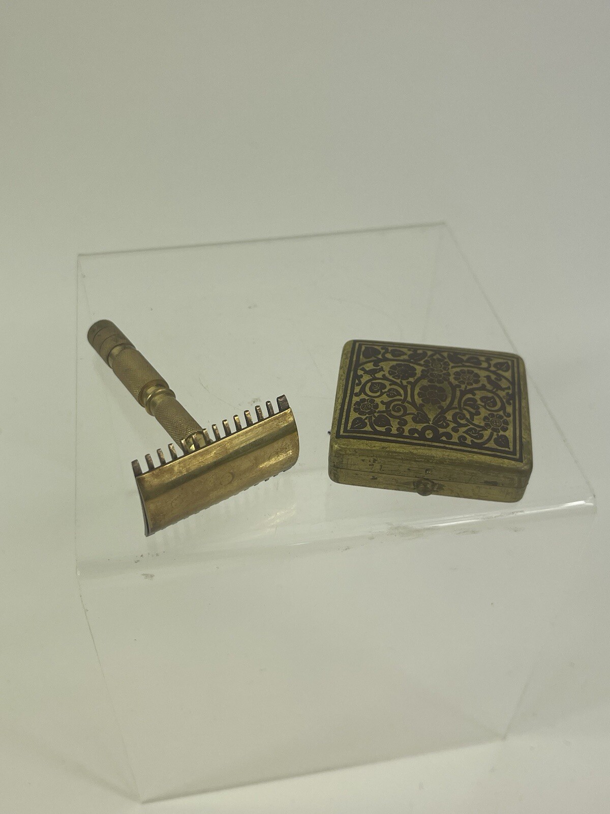 Vintage ROB MIDDELDORF SOLINGEN GERMANY  SAFETY RAZOR SET GERMANY Decorative Bx