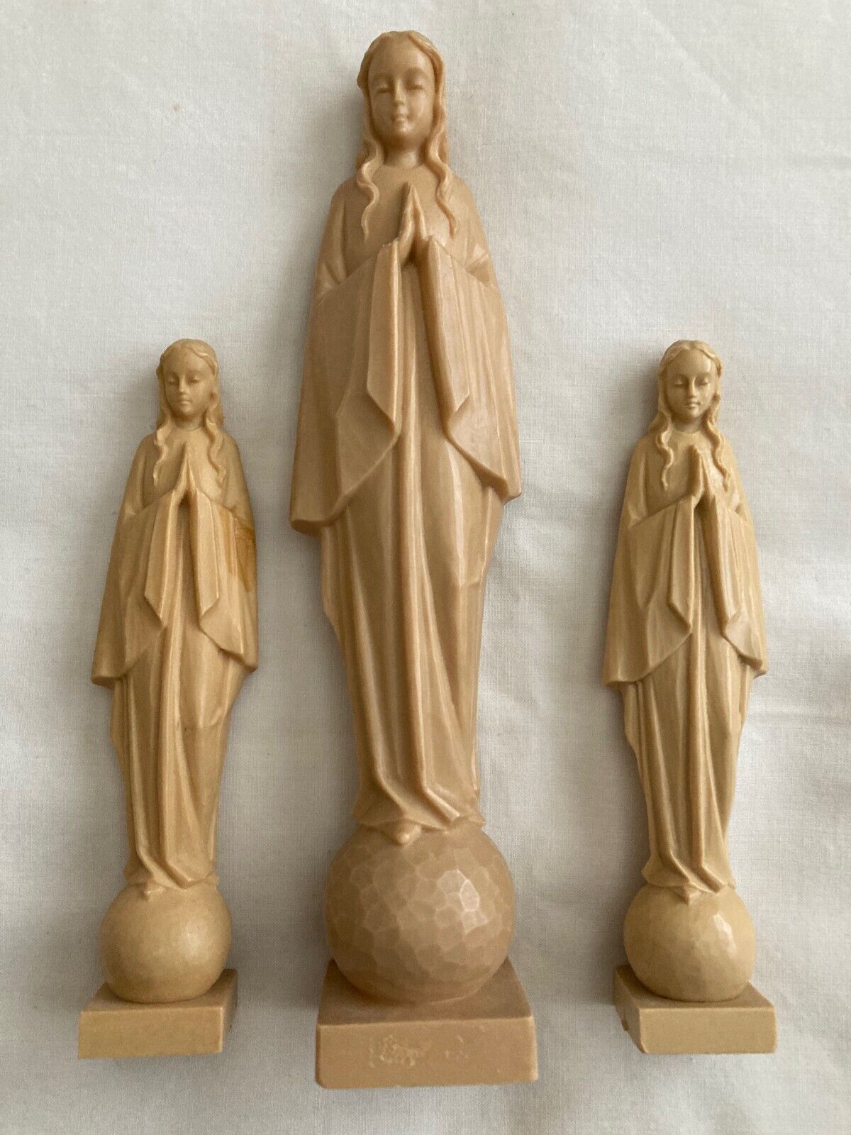 3- Vintage 1970’s Plastic Virgin Mary Our Blessed Mother Statues