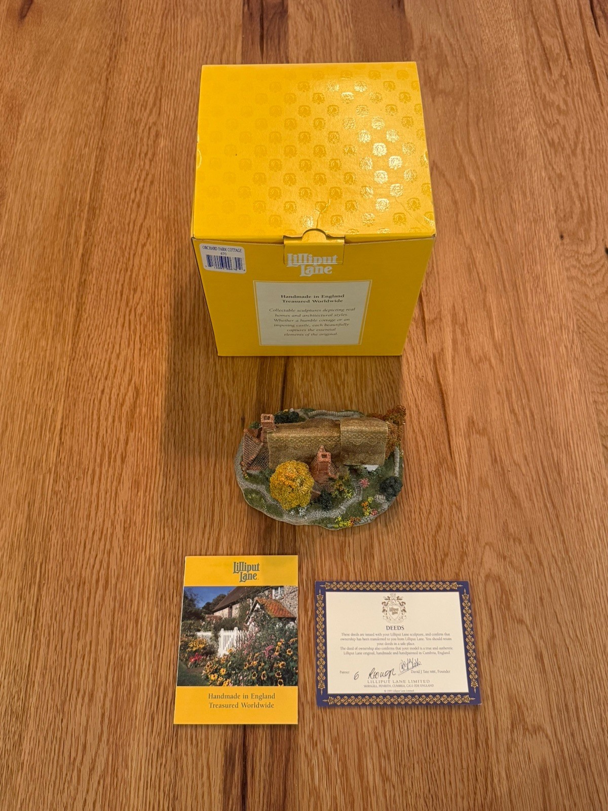 Lilliput Lane Orchard Farm Cottage Ornament Figurine 670 With Deeds & Box