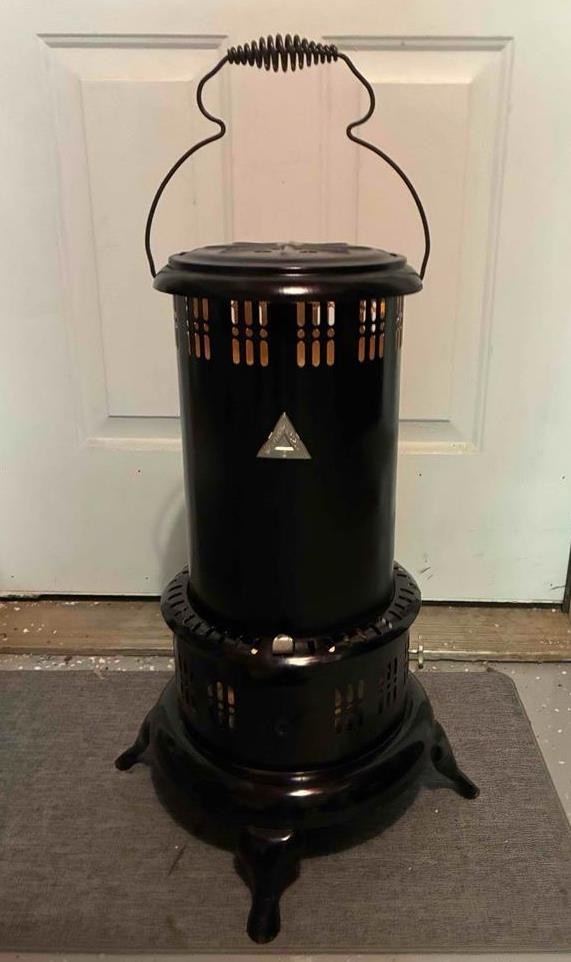 Vintage Antique Working 525M Perfection Oil Kerosene Parlor Cabin Heater Stove 