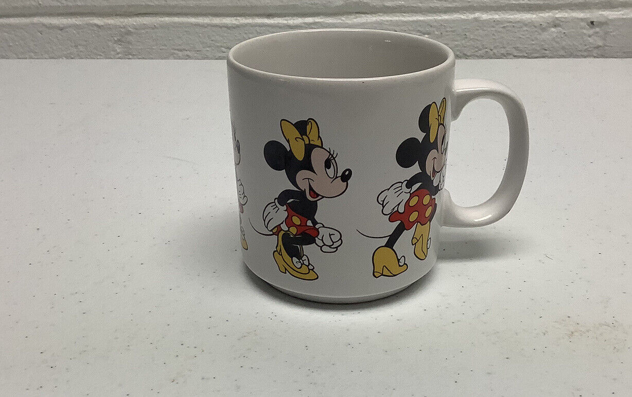 Vintage 1970s MINNIE MOUSE Mug Collectible Disney Coffee Cup Walking Strutting