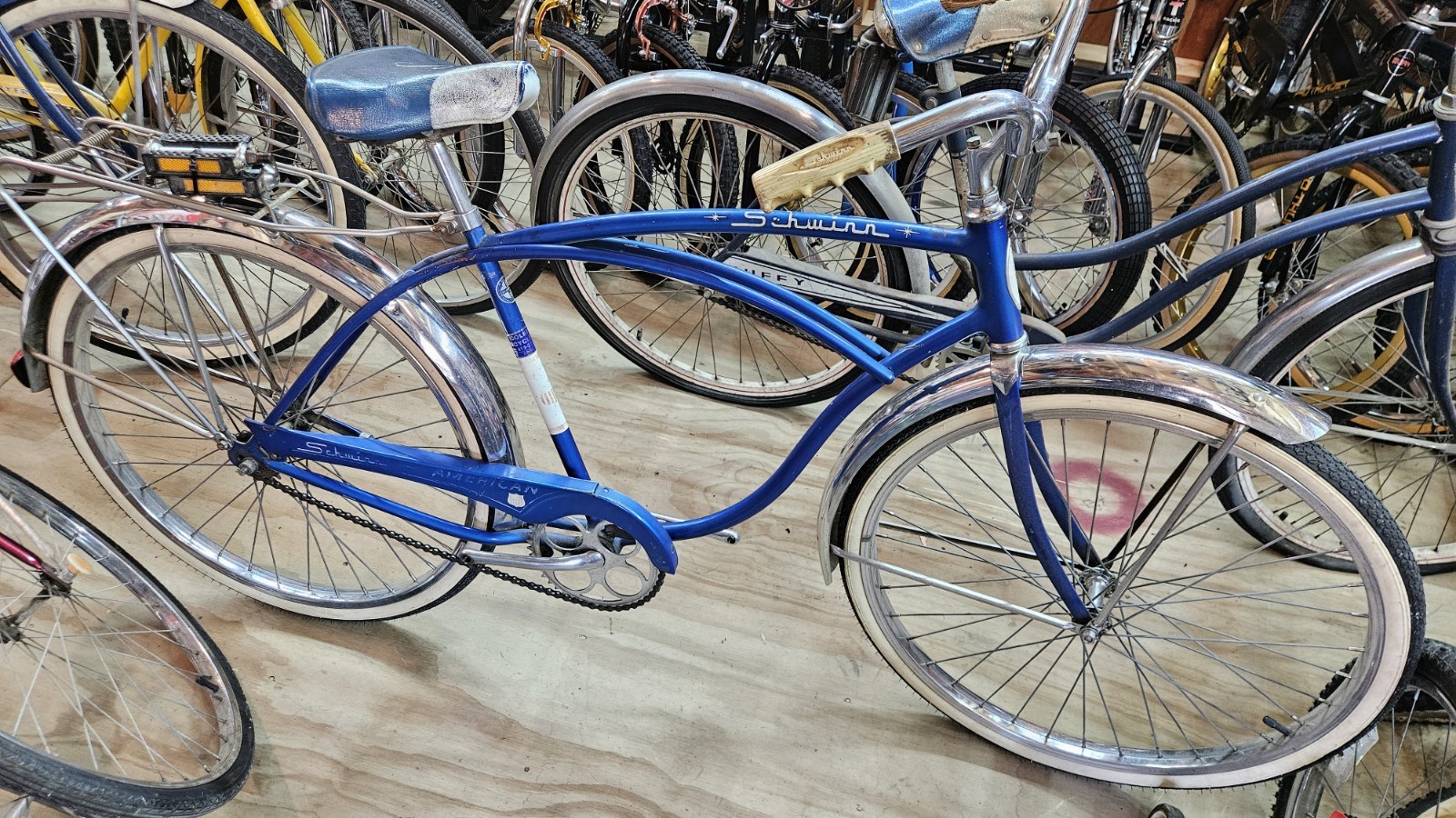 1963 Vintage Schwinn American Bicycle 26 1963 Vintage Schwinn American Bicycle 26