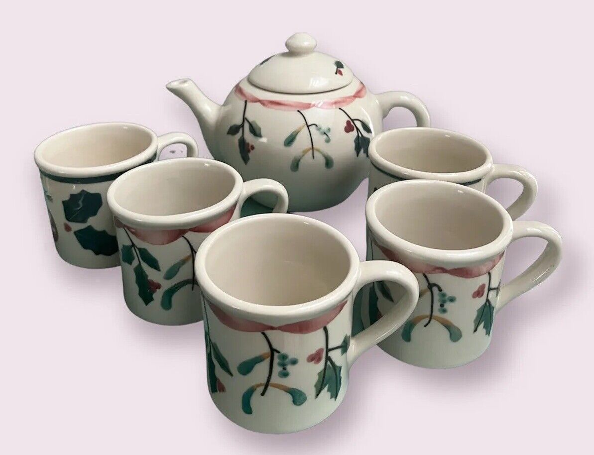 VTG Rare Set Hartstone Big Teapot 5 Mugs Holly Holiday Christmas Ironstone 1982