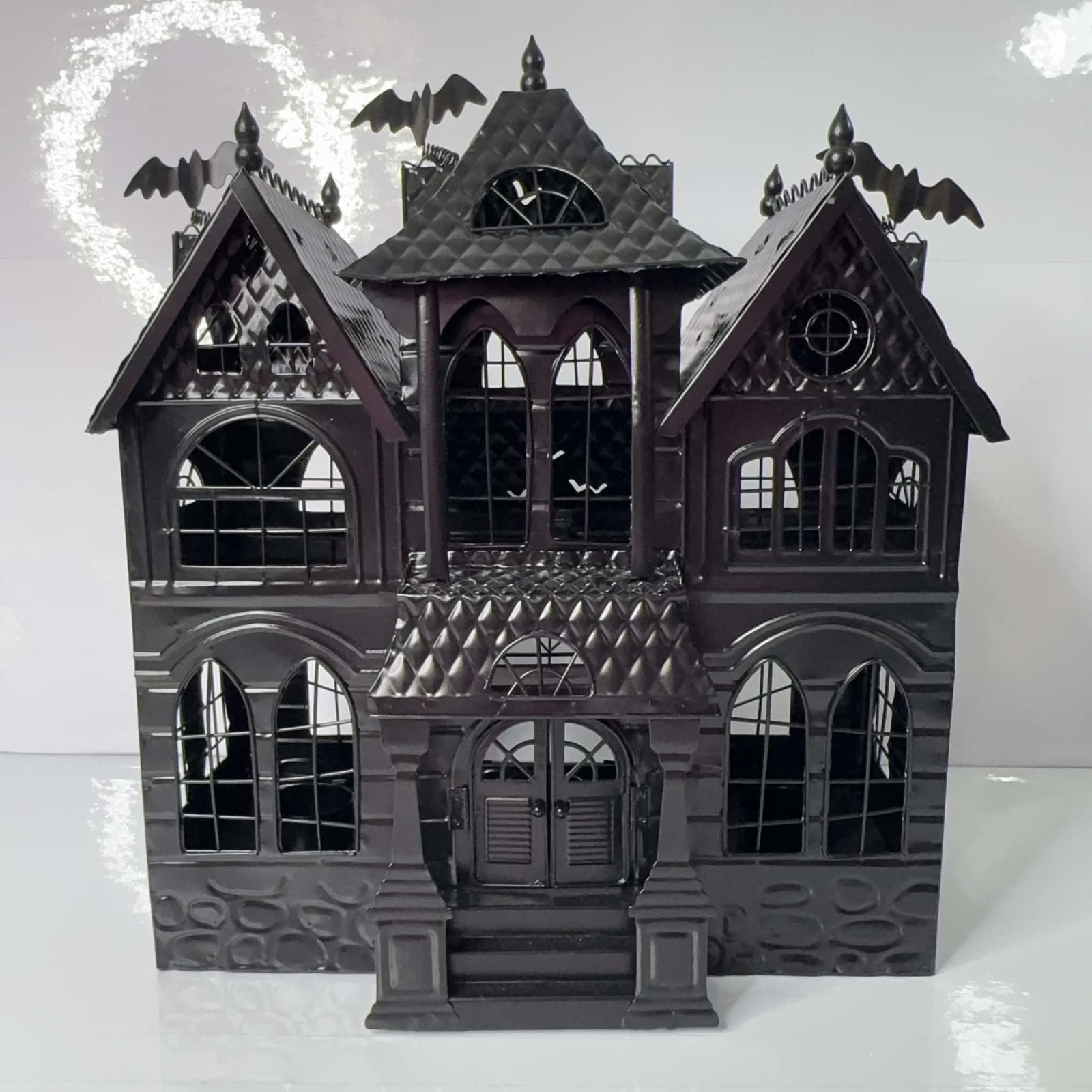 Yankee Candle 2012 Haunted Mansion Metal Tea Light Holder 1201226 Halloween Bats Yankee Candle 2012 Haunted Mansion Metal Tea Light Holder 1201226 Halloween Bats