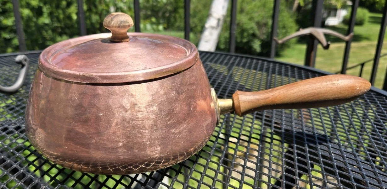 Vintage Solid Copper Japan Tinned Wooden Handle & Lid Knob Holds 6 Cups Vintage Solid Copper Japan Tinned Wooden Handle & Lid Knob Holds 6 Cups