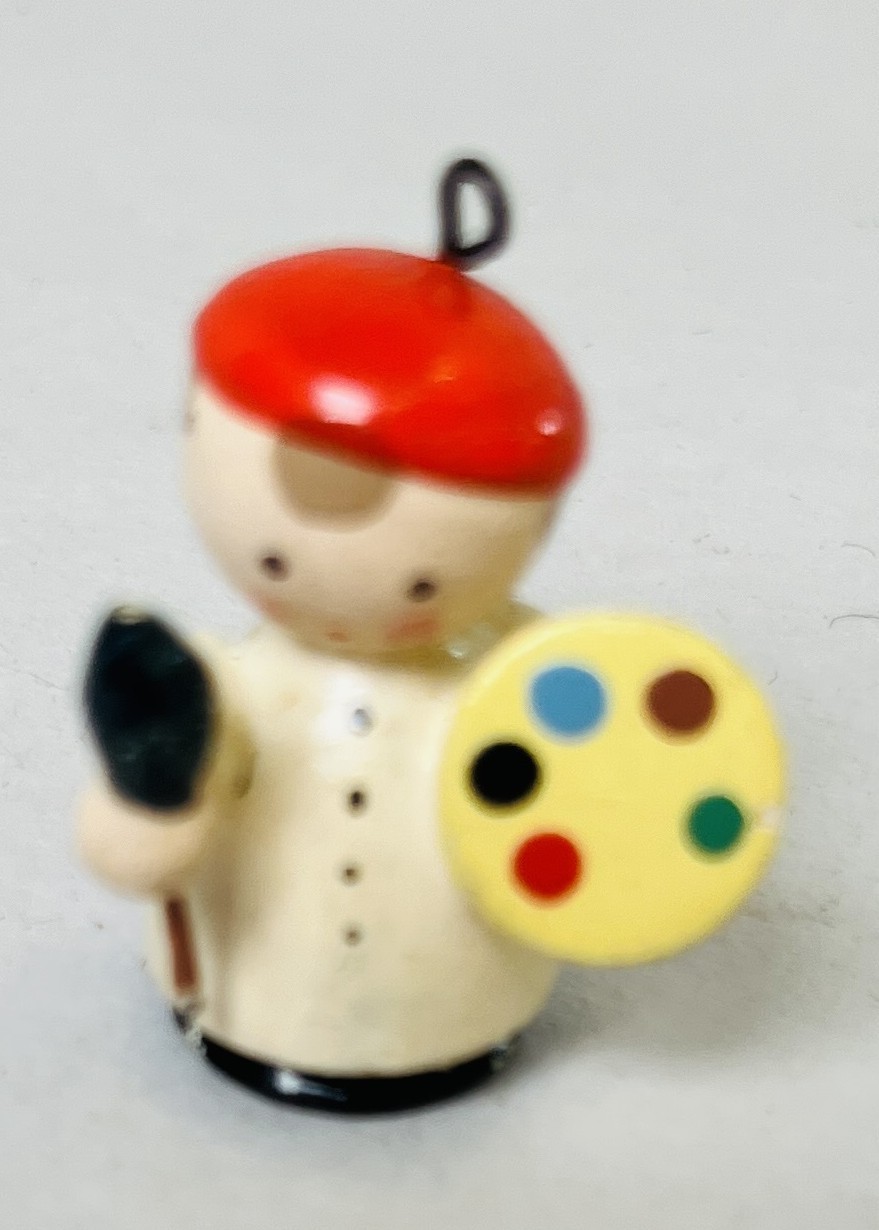 Miniature Italian Painter Ornament, White and Red With Artist Pallet Doll Miniature Italian Painter Ornament, White and Red With Artist Pallet Doll
