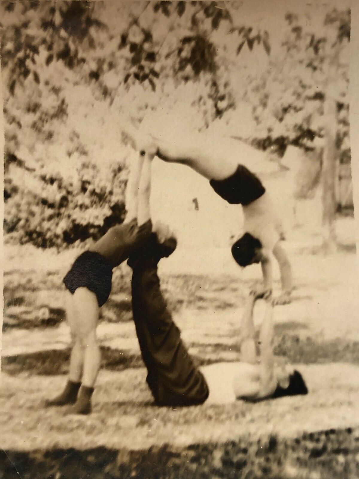 1940s Athletes Man Affectionate Guys Woman Gay int B&W Vintage Photo Snapshot
