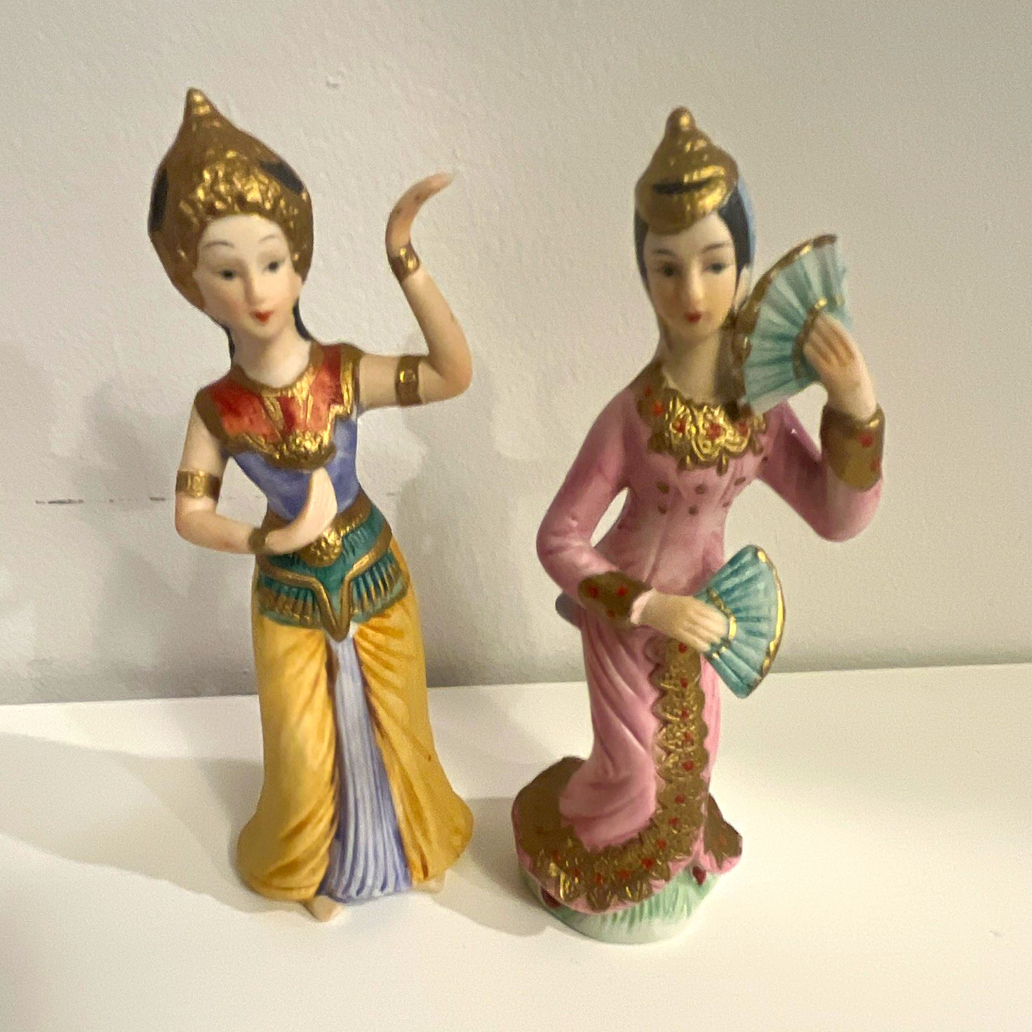 VTG Thai Siamese Style Female Dancer Figurines Pair w/ Fans Hand-Painted 5 in VTG Thai Siamese Style Female Dancer Figurines Pair w/ Fans Hand-Painted 5 in