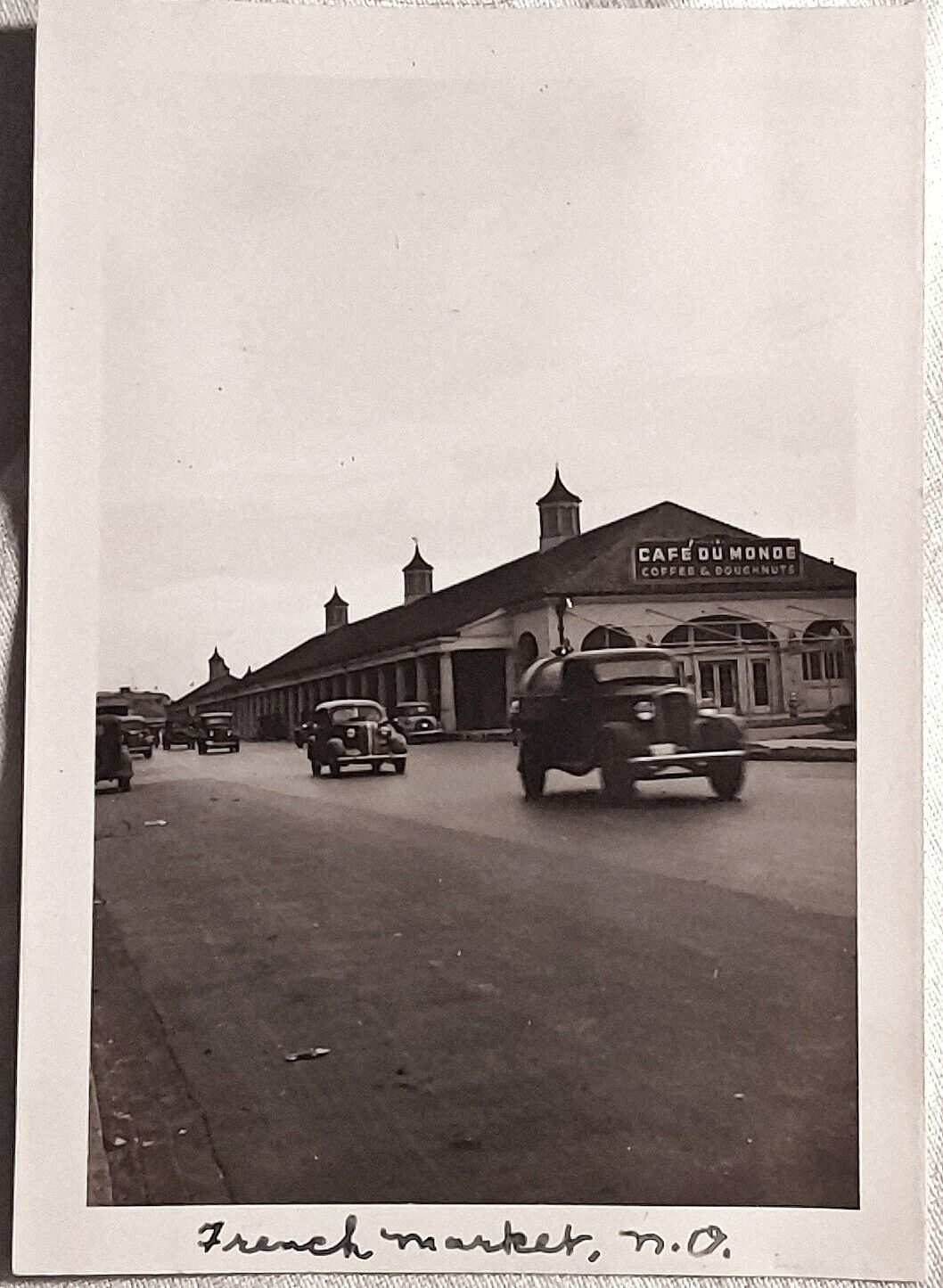 Vintage 1930s Photos of Cafe Du Monde French Market NEW ORLEANS Louisiana CARS