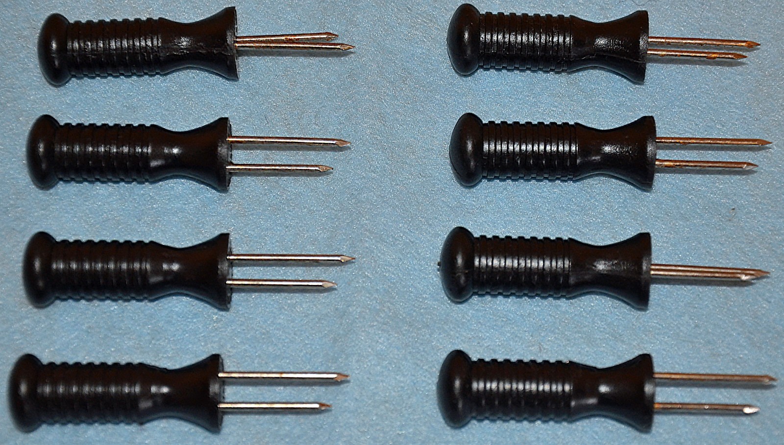 Set of 8 Vintage Corn on the Cob Holders Black Plastic Handles w/ Metal Skewers Set of 8 Vintage Corn on the Cob Holders Black Plastic Handles w/ Metal Skewers
