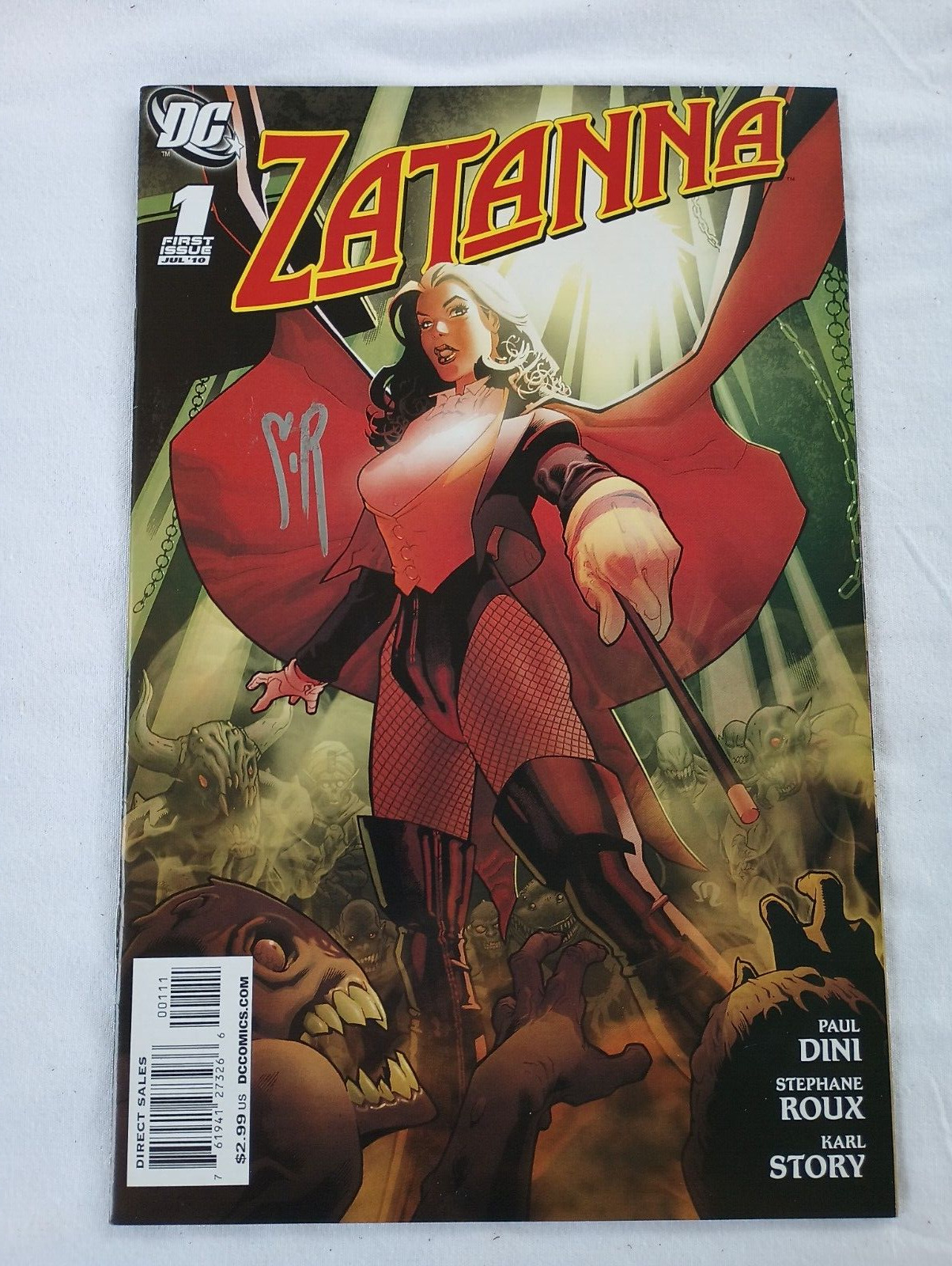 Zatanna #1 (VFNM) DC Comics 2010 2nd Series, 1st Print signed by Stéphane Roux